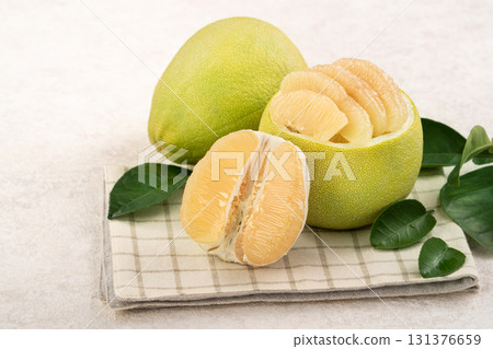 pomelo mid-autumn festival bundan background pomelo Moon Festival ユズ ゆず ぶんたん 15 nights 131376659