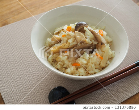 煮熟的米飯 煮熟的米飯 131376880
