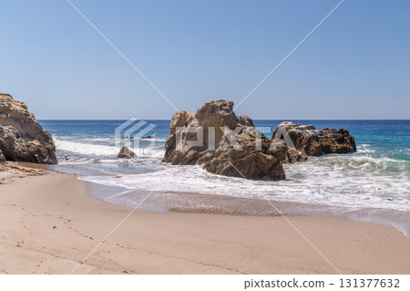 Ocean coastline in a Los Angeles with sandy beach Ocean coastline in a Los Angeles with sandy beach 131377632