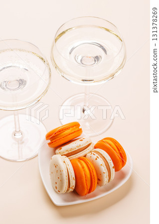 Pairing of champagne and delicate macaroons Pairing of champagne and delicate macaroons 131378269