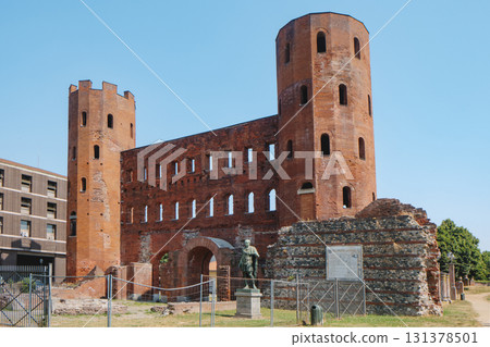 the Porta Palatina in Turin, with its towers 131378501