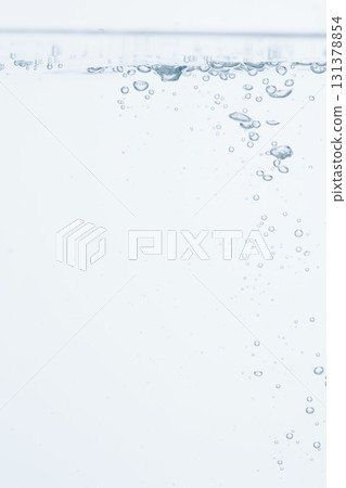 Air bubbles and foam in the water and the water surface 131378854