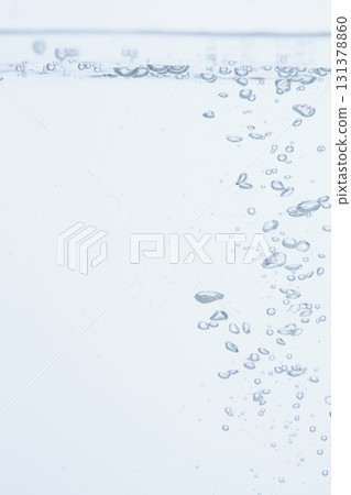 Air bubbles and foam in the water and the water surface 131378860