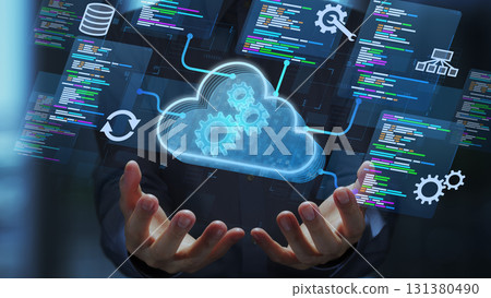 雲端原生開發。開發雲端運算應用程式的程式設計師。 131380490