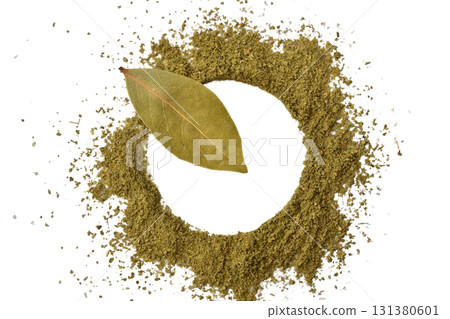 Ground dry spice bay leaf. 131380601