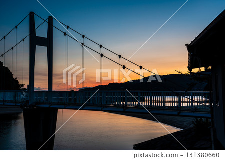Yunokojima, Kangetsu Bridge, dawn [Minamata City, Kumamoto Prefecture] 131380660