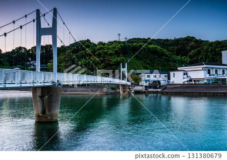 Yunokojima, Kangetsu Bridge, dawn [Minamata City, Kumamoto Prefecture] 131380679
