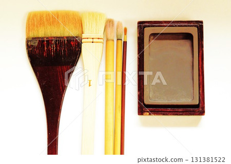 用毛筆寫字 131381522