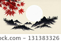 日式風格的秋葉和山脈景觀，背景讓人聯想到中秋月 131383326