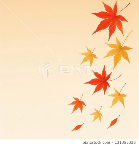 美麗的紅黃秋楓背景，左側有落葉的複製空間 131383328