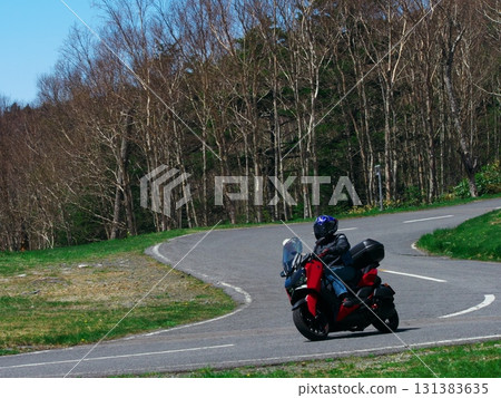 秋季騎自行車攀登禦岳天際線 秋季騎自行車攀登禦岳天際線 131383635