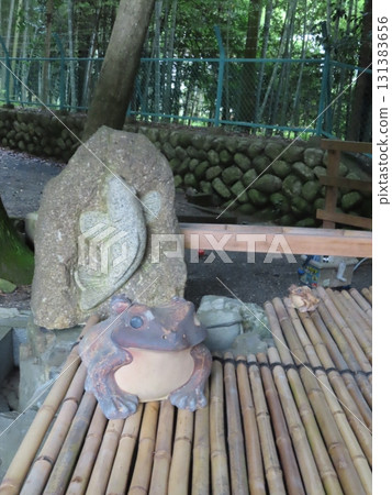 伊勢國一宮猿田彥大本宮椿神社,位於伊勢國鈴鹿山麓,是一座擁有2000年歷史的神社,也是一座水池 伊勢國一宮猿田彥大本宮椿神社,位於伊勢國鈴鹿山麓,是一座擁有2000年歷史的神社,也是一座水池 131383656