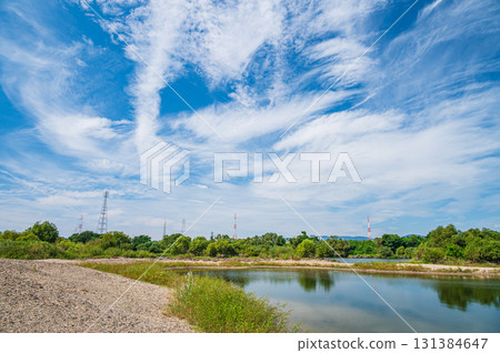 大阪府枚方市淀川的秋景 大阪府枚方市淀川的秋景 131384647