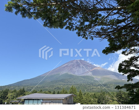 Mizugazuka Parking Lot at the Second Station of Mt. Fuji on a clear day_Mizugazuka Park_The starting point of climbing Mt. Fuji Mizugazuka Parking Lot at the Second Station of Mt. Fuji on a clear day_Mizugazuka Park_The starting point of climbing Mt. Fuji 131384671