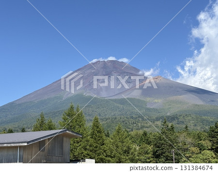 晴天的富士山二合目水塚停車場_水塚公園_富士山登山的起點 131384674