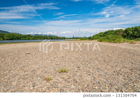 大阪府枚方市淀川的秋景 大阪府枚方市淀川的秋景 131384704