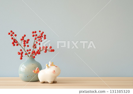 背景：馬雕像新年裝飾 131385320