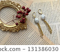Simple chain earrings with pearls 131386030