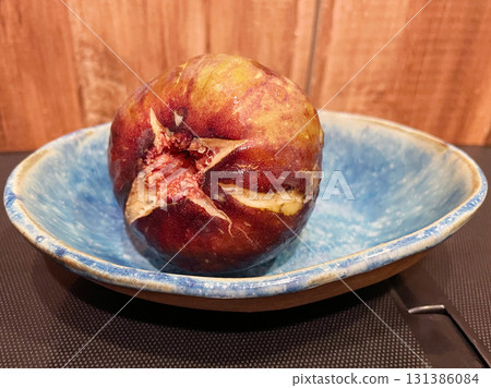 Figs, fresh figs, autumn fruit Figs, fresh figs, autumn fruit 131386084