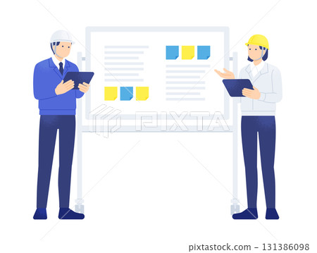 施工現場的團隊使用白板和便箋創建專案計劃 131386098