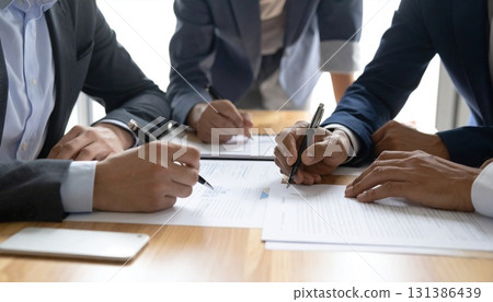 正在開會的業務組 131386439