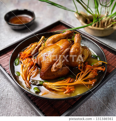 Flavorful Braised Spring Chicken with Cordyceps Flavorful Braised Spring Chicken with Cordyceps 131386561