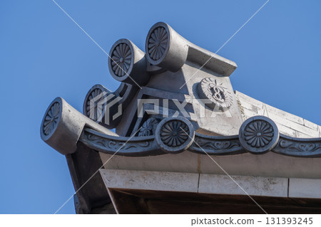 Roof tiles of Jonenji Temple 131393245
