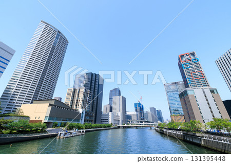 大阪中之島堂島川沿岸的建築（大阪府大阪市北區） 131395448