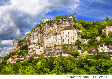 Rocamadour - beautiful french village and castles on cliff 131395612