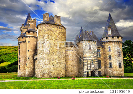 impressive medieval castles of France (Dordogne) impressive medieval castles of France (Dordogne) 131395649