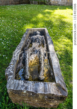 A coffin art at the Jardim dos Colegiais in the old Town of Evora, Alentejo in Portugal. 131401006