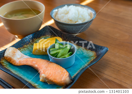 早餐 日本料理 日式料理 131401103