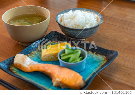 早餐 日本料理 日式料理 131401105