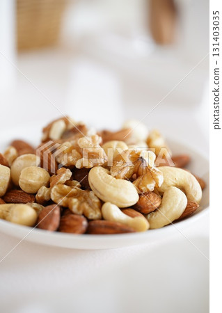 Mixed nuts Mixed nuts 131403035