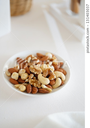 Mixed nuts Mixed nuts 131403037