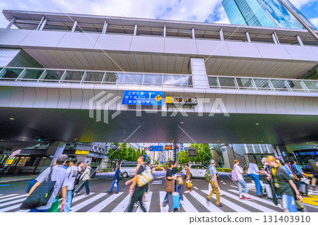 Tokyo cityscape in Japan: It was a sign of autumn, but the heat is back... View of the intersection in front of Shinbashi Station and Yurikamome Shinbashi Station = 24th 131403910