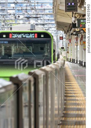 Railway JR East: Platform doors Railway JR East: Platform doors 131403940