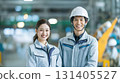 亞洲男人和女人在工廠工作圖片 01 131405527