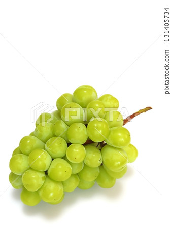 Shine Muscat (vertical composition) Shine Muscat (vertical composition) 131405734