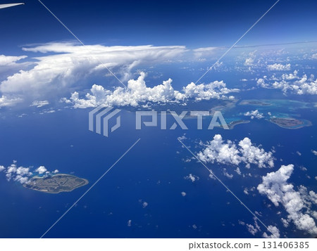 從曼谷附近的飛機上看到的景色 131406385