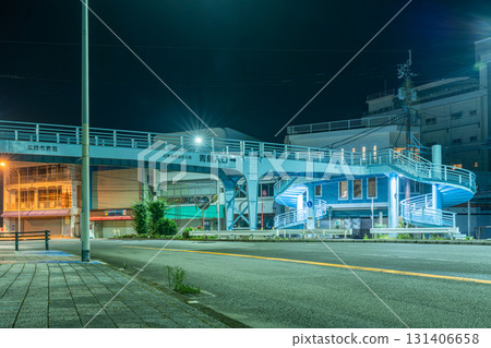 晚上的青島參道商店街附近 131406658