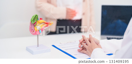 Elderly Patient consultation with doctor for Pancreas, Gallbladder, Bile Duct, Duodenum, Small intestine. Pancreatic cancer, Acute and Chronic pancreatitis, Digestive system and medical healthcare 131409195