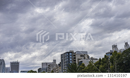 Shinjuku cityscape and cloudy sky Shinjuku cityscape and cloudy sky 131410197