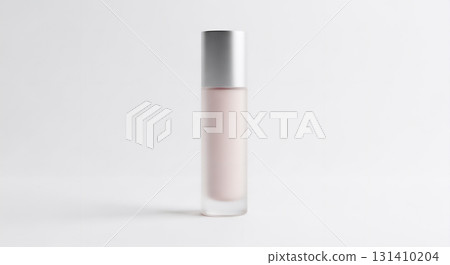 白色背景上的乳液 131410204