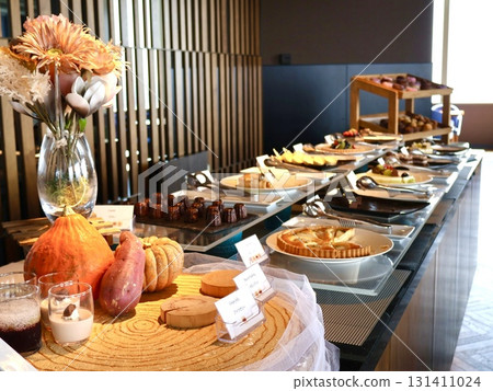 美味的甜點自助餐 美味的甜點自助餐 131411024