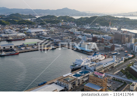 <Yamaguchi Prefecture> Shimonoseki Port and Kanmon Straits at dusk 131411764