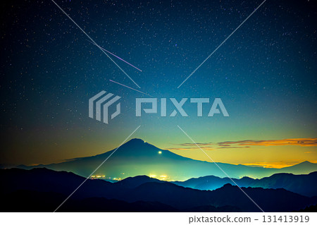 從清水區吉原看到的寶瓶座流星雨和富士山 從清水區吉原看到的寶瓶座流星雨和富士山 131413919