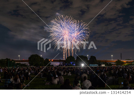 <Tokyo> Kita Ward Fireworks Festival and Fireworks 131414254