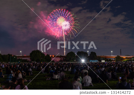 <Tokyo> Kita Ward Fireworks Festival and Fireworks 131414272