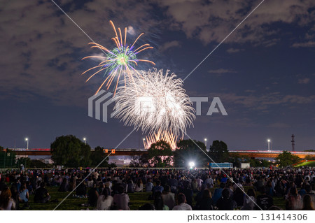 <Tokyo> Kita Ward Fireworks Festival and Fireworks <Tokyo> Kita Ward Fireworks Festival and Fireworks 131414306